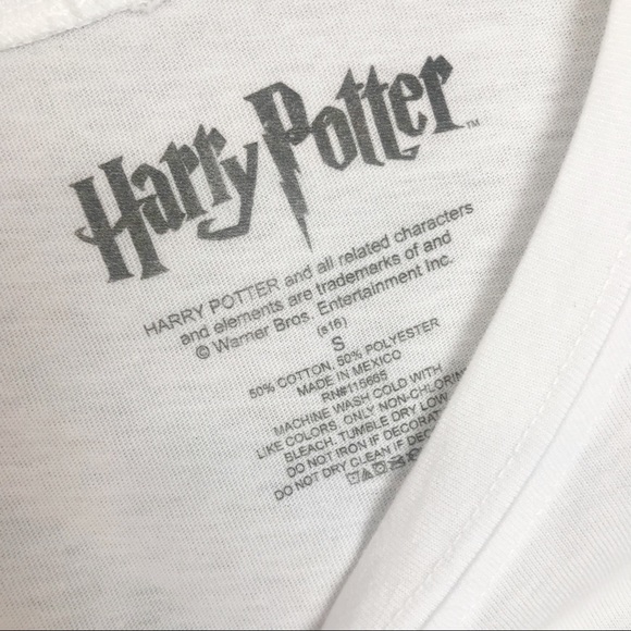 Harry Potter tee with wand graphics - Picture 2 of 2